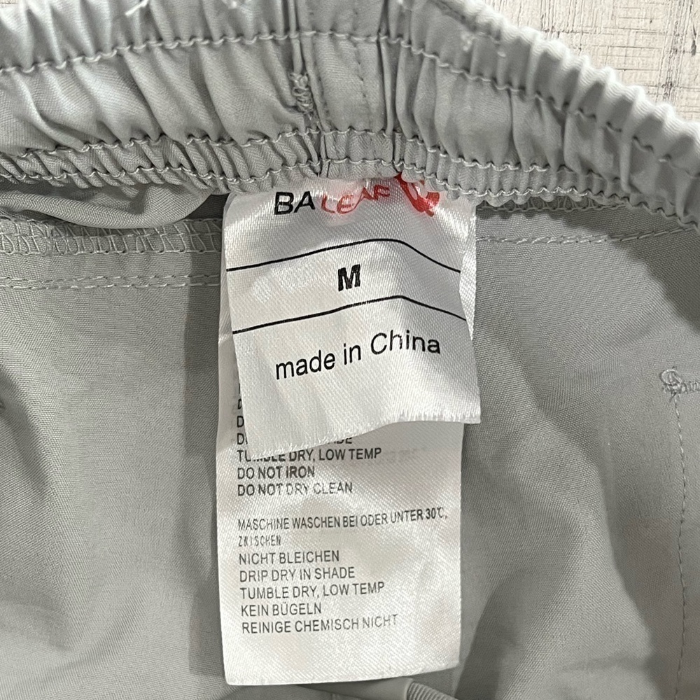 Baleaf Laureate Pocketed 7” Grey Shorts Size Medium - Picture 8 of 12
